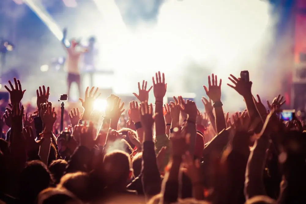 Tren Konser Musik 2025: Preferensi Genre, Tiket, hingga Pengalaman Penonton